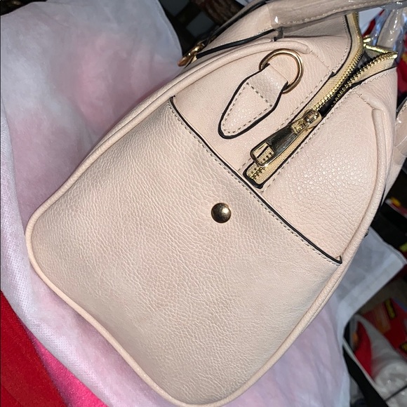 New purse - Picture 4 of 6